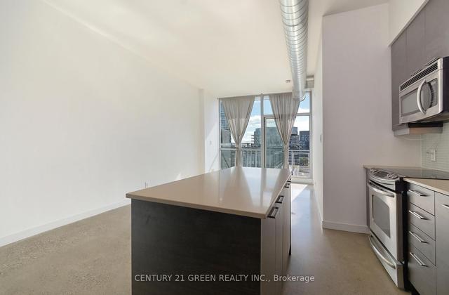 816 - 510 King St, Condo with 2 bedrooms, 2 bathrooms and 1 parking in Toronto ON | Image 3