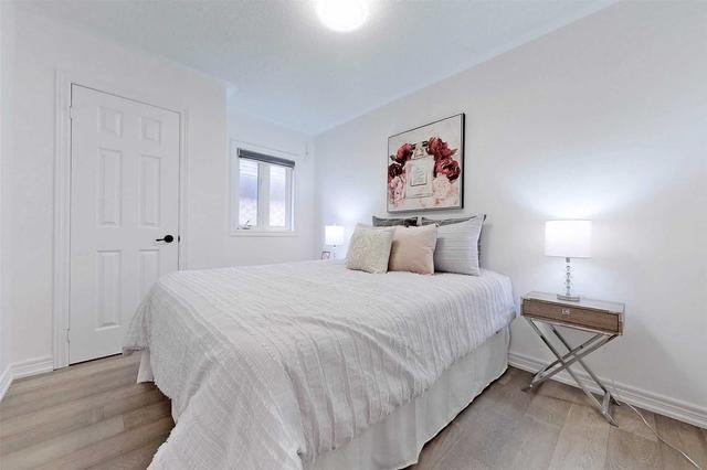2038 Bur Oak Ave, House semidetached with 3 bedrooms, 4 bathrooms and 2 parking in Markham ON | Image 26