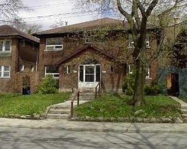 upper - 208 Millwood Rd, House detached with 3 bedrooms, 2 bathrooms and 1 parking in Toronto ON | Image 1