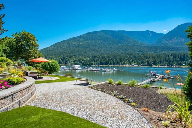 8334 Busk Road, House detached with 2 bedrooms, 2 bathrooms and 10 parking in Central Kootenay E BC | Image 71
