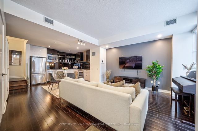 th9 - 121 Mcmahon Dr, Townhouse with 2 bedrooms, 3 bathrooms and 2 parking in Toronto ON | Image 5