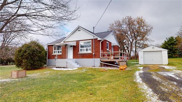 234 County Rd 2 Road, House detached with 2 bedrooms, 1 bathrooms and 4 parking in Edwardsburgh/Cardinal ON | Card Image