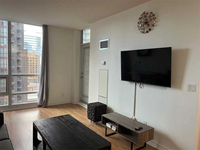 1611 - 761 Bay St, Condo with 1 bedrooms, 1 bathrooms and 1 parking in Toronto ON | Image 11