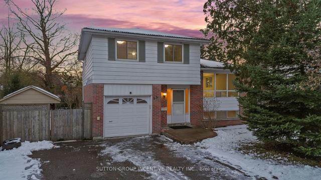 15 Baker Cres, House detached with 3 bedrooms, 2 bathrooms and 7 parking in Barrie ON | Image 1