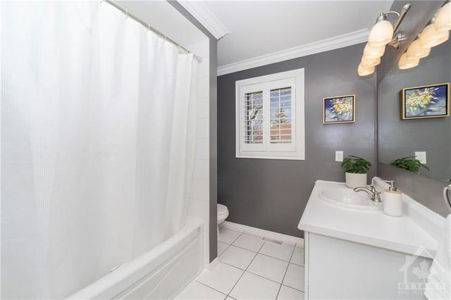 46 Oakhaven Private, Townhouse with 3 bedrooms, 3 bathrooms and 2 parking in Ottawa ON | Image 17