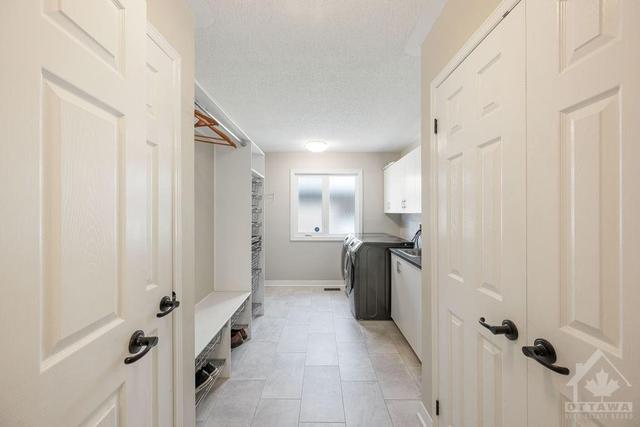 117 Knudson Drive, House detached with 5 bedrooms, 2 bathrooms and 4 parking in Ottawa ON | Image 15