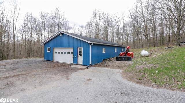 2242 5 Line N, House detached with 4 bedrooms, 3 bathrooms and 12 parking in Oro Medonte ON | Image 4