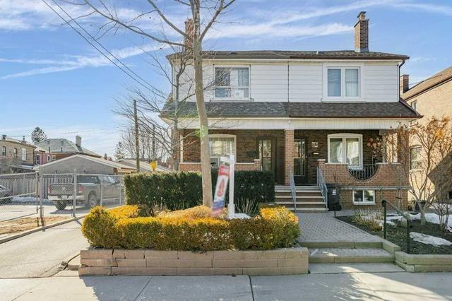 84 Earlscourt Ave, House semidetached with 5 bedrooms, 3 bathrooms and 5 parking in Toronto ON | Image 2