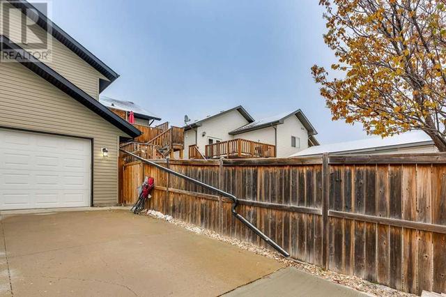 94 Inglewood Drive, House detached with 5 bedrooms, 3 bathrooms and 2 parking in Red Deer AB | Image 2