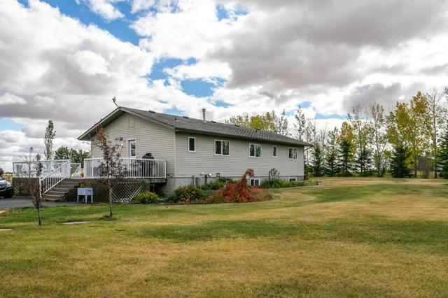 39376 Range Road 19 2, House detached with 5 bedrooms, 2 bathrooms and 10 parking in Red Deer County AB | Image 41