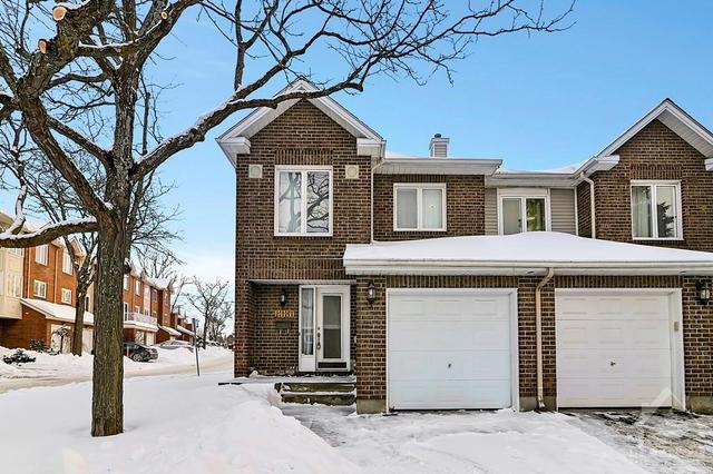 1880 Summerfields Crescent, Townhouse with 3 bedrooms, 3 bathrooms and 2 parking in Ottawa ON | Image 2