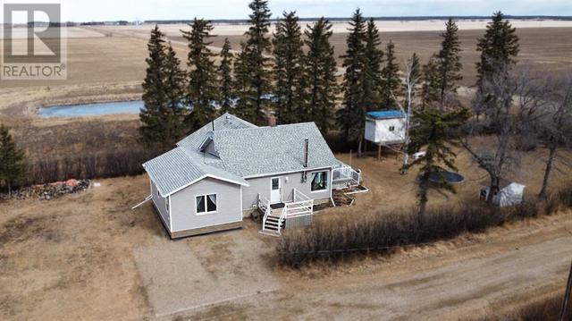 79324 Highway 744, House detached with 2 bedrooms, 1 bathrooms and null parking in Smoky River No. 130 AB | Image 1