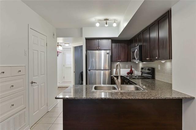 102 - 30 Elsie Lane, Townhouse with 3 bedrooms, 2 bathrooms and 1 parking in Toronto ON | Image 4