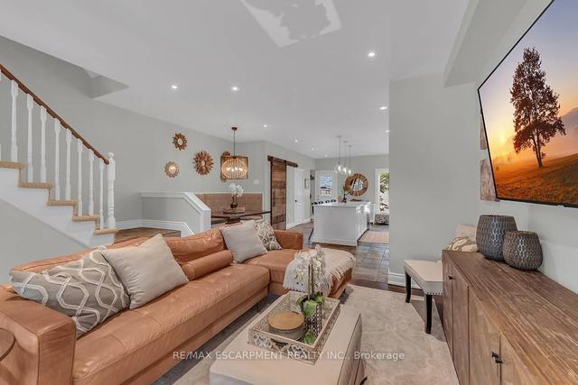 21 Bridgewater Rd, House attached with 3 bedrooms, 5 bathrooms and 2 parking in Oakville ON | Image 4