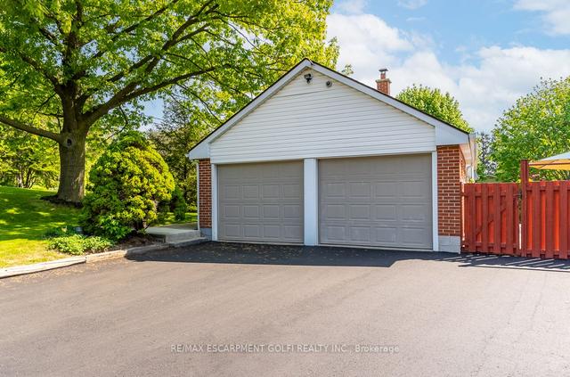 144 Hillcrest Ave, House detached with 3 bedrooms, 2 bathrooms and 5 parking in Hamilton ON | Image 18