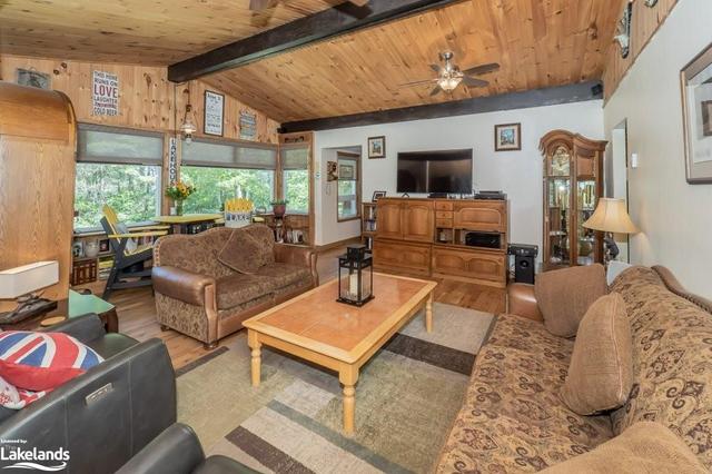 1197 South Kahshe Lake Road, House detached with 3 bedrooms, 1 bathrooms and 6 parking in Gravenhurst ON | Image 6