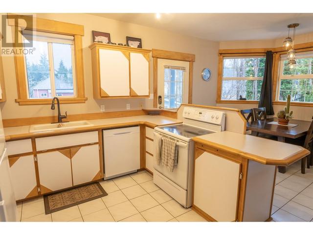 624 E 7th Avenue, House detached with 3 bedrooms, 2 bathrooms and null parking in Prince Rupert BC | Image 6