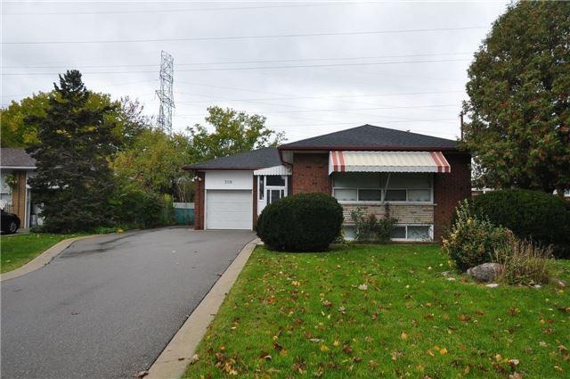 209 Verobeach Blvd, House detached with 3 bedrooms, 2 bathrooms and 5 parking in Toronto ON | Image 1