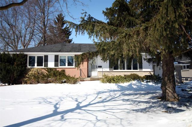 79 Mccarthy St, House detached with 3 bedrooms, 2 bathrooms and 3 parking in Orangeville ON | Image 2