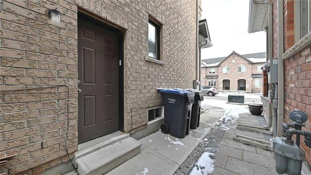 16 Thornapple St, House semidetached with 4 bedrooms, 4 bathrooms and 2 parking in Brampton ON | Image 27