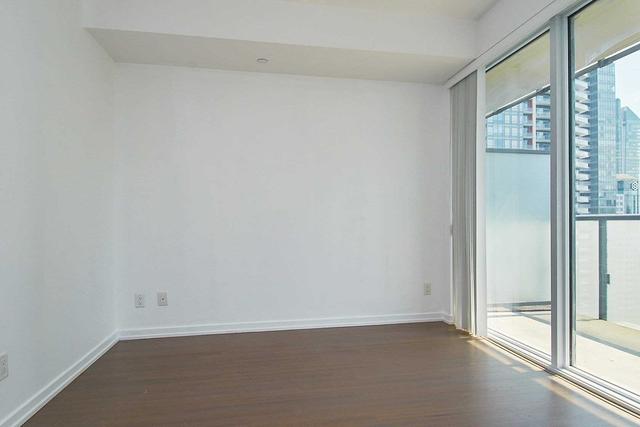 2607 - 101 Peter St, Condo with 1 bedrooms, 1 bathrooms and 0 parking in Toronto ON | Image 6