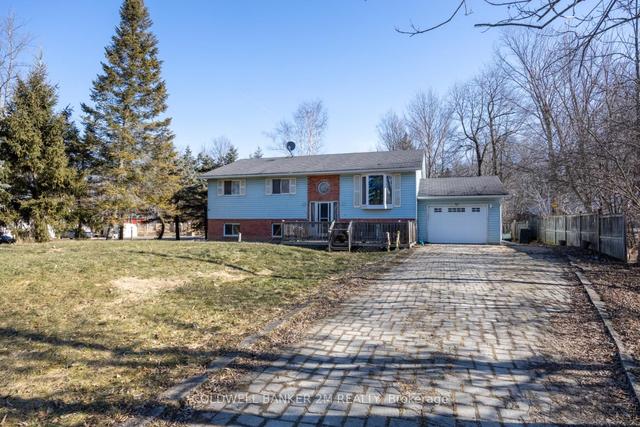 166 Mcgill Dr, House detached with 3 bedrooms, 2 bathrooms and 4 parking in Kawartha Lakes ON | Image 1