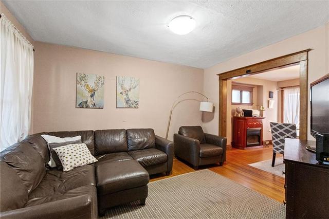 122 Province Street S, House detached with 3 bedrooms, 1 bathrooms and 1 parking in Hamilton ON | Image 8