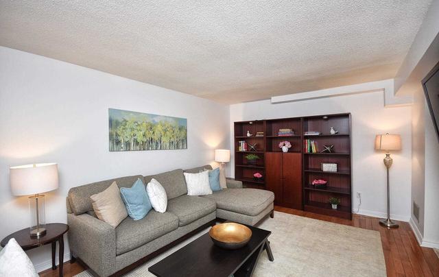 48 Tanjo Crt, House detached with 4 bedrooms, 4 bathrooms and 6 parking in Vaughan ON | Image 24