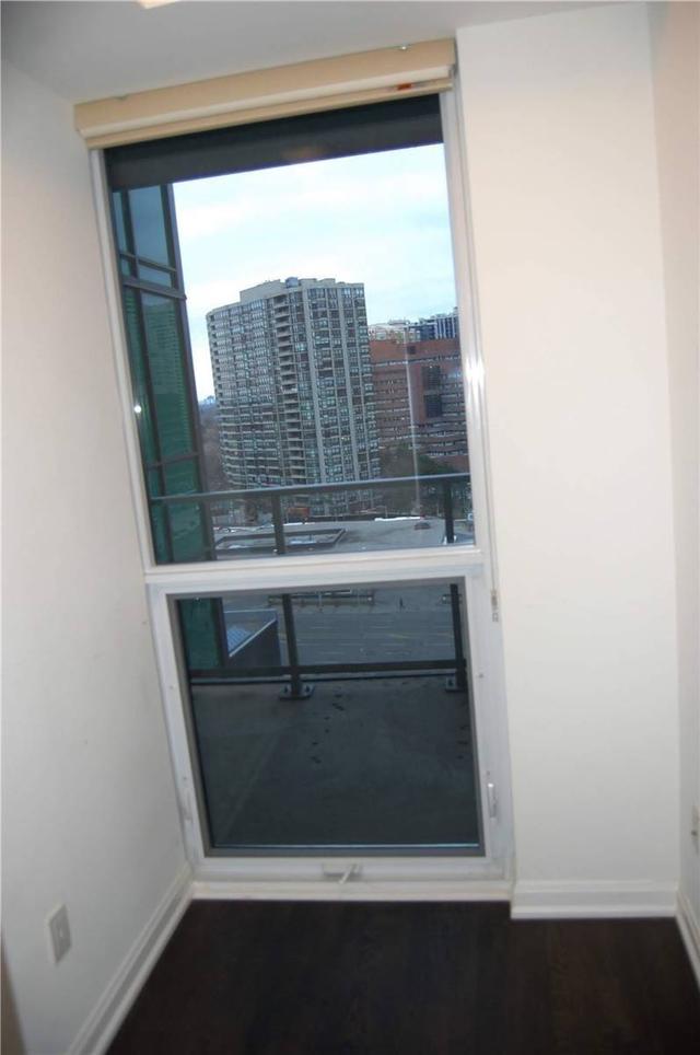 908 - 9 Bogert Ave, Condo with 2 bedrooms, 2 bathrooms and 1 parking in Toronto ON | Image 14