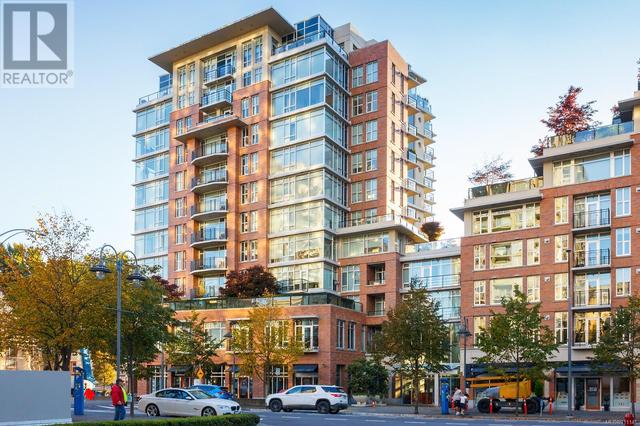 s605 - 737 Humboldt St, Condo with 2 bedrooms, 2 bathrooms and 1 parking in Victoria BC | Card Image