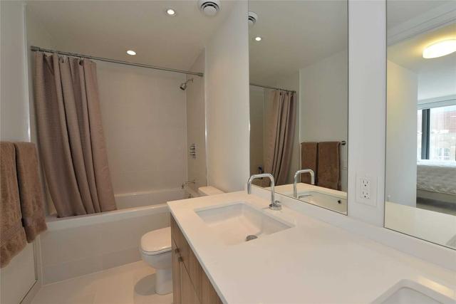 2105 - 60 Colborne St, Condo with 3 bedrooms, 3 bathrooms and 1 parking in Toronto ON | Image 8