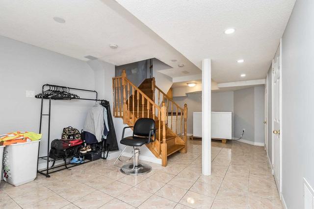 81 Townley Cres, House semidetached with 3 bedrooms, 3 bathrooms and 4 parking in Brampton ON | Image 30