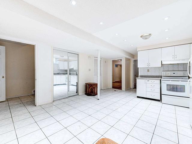 56 Woolridge Crt, House detached with 3 bedrooms, 4 bathrooms and 6 parking in Brampton ON | Image 22