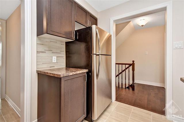 104 Gelderland Private, Townhouse with 3 bedrooms, 3 bathrooms and 2 parking in Ottawa ON | Image 14