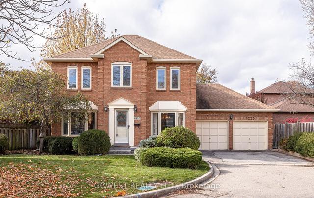 6225 Tenth Line W, House detached with 3 bedrooms, 4 bathrooms and 4 parking in Mississauga ON | Image 1