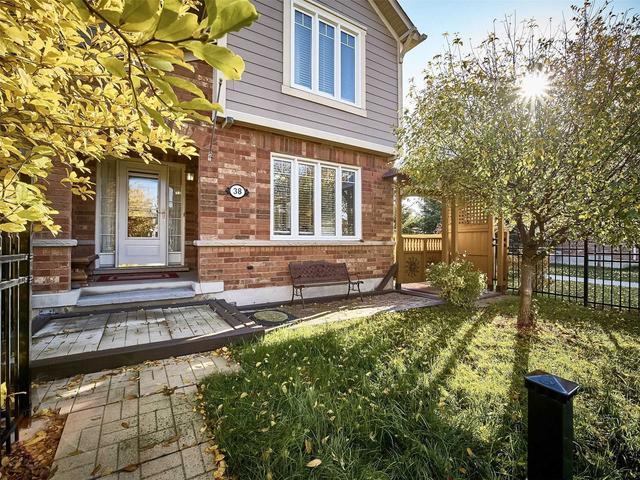 38 Gas Lamp Lane, House attached with 3 bedrooms, 3 bathrooms and 5 parking in Markham ON | Image 12