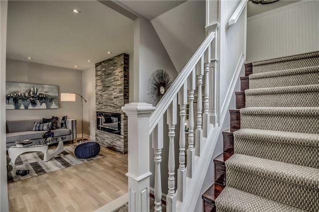 104 Marbury Cres, House semidetached with 3 bedrooms, 2 bathrooms and 3 parking in Toronto ON | Image 5