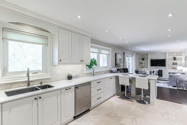 78 Briarwood Rd, House detached with 4 bedrooms, 5 bathrooms and 6 parking in Markham ON | Image 7
