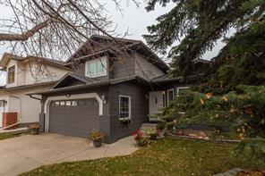 27 Sunrise Crescent Se, House detached with 3 bedrooms, 3 bathrooms and 4 parking in Calgary AB | Image 3