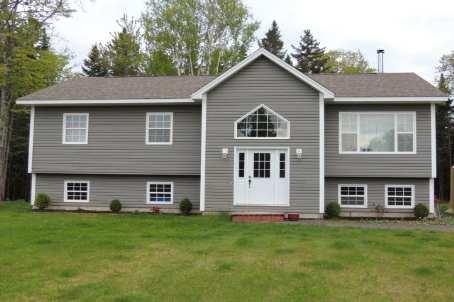 194 Urquhart Dr, House detached with 3 bedrooms, 2 bathrooms and 6 parking in Fredericton NB | Image 1