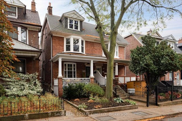 263 Crawford St, House semidetached with 5 bedrooms, 4 bathrooms and 2 parking in Toronto ON | Image 1