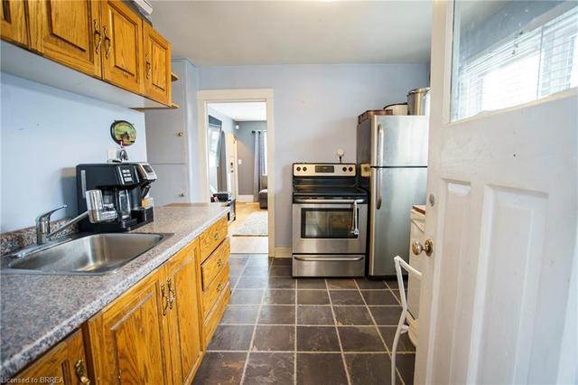 474 St Paul Avenue, House detached with 4 bedrooms, 1 bathrooms and 3 parking in Brantford ON | Image 5