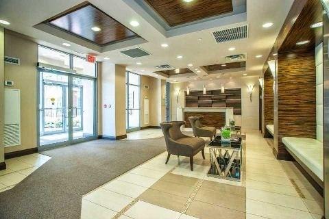 lph6 - 3 Michael Power Pl, Condo with 1 bedrooms, 1 bathrooms and 1 parking in Toronto ON | Image 2