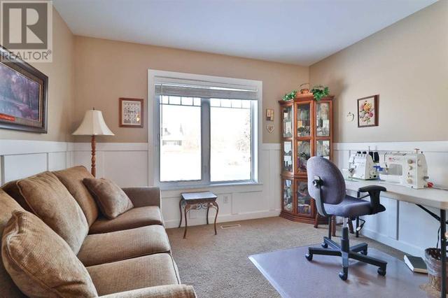 360 E 1 Avenue S, House detached with 5 bedrooms, 3 bathrooms and 8 parking in Magrath AB | Image 22