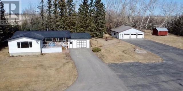 815059 Rge Rd 31, House detached with 4 bedrooms, 2 bathrooms and 20 parking in Fairview No. 136 AB | Image 4