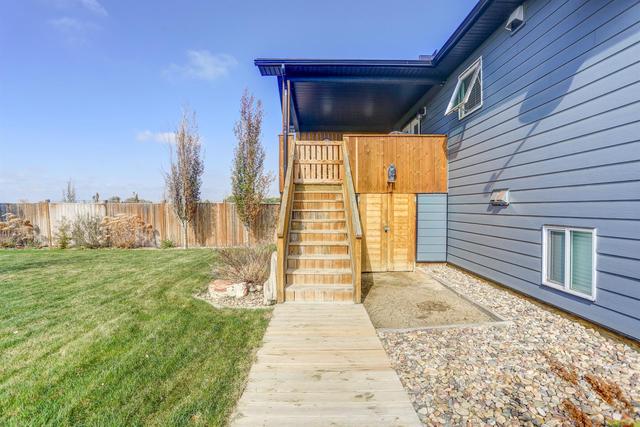 609 10 Avenue, House detached with 3 bedrooms, 2 bathrooms and 4 parking in Barnwell AB | Image 6