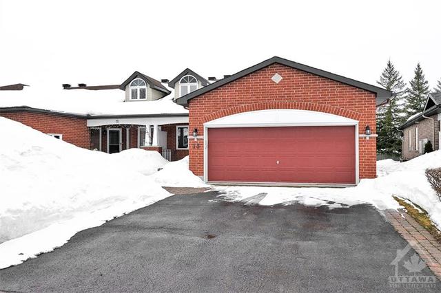 13 Coulson Court, Townhouse with 3 bedrooms, 2 bathrooms and 4 parking in Ottawa ON | Image 1