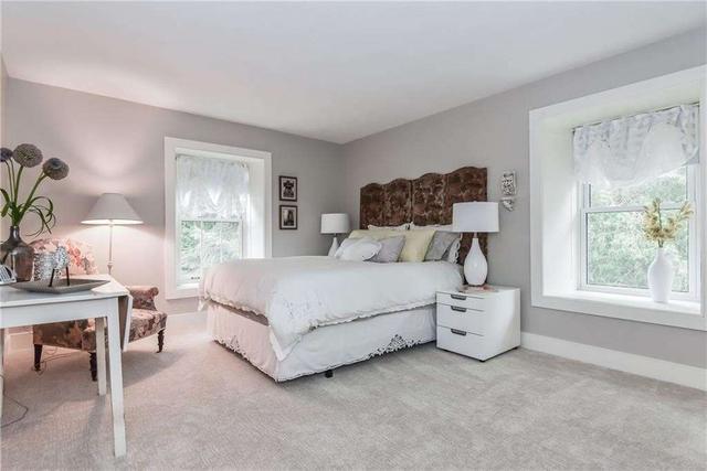 532 Speedvale Ave E, House detached with 5 bedrooms, 6 bathrooms and 16 parking in Guelph ON | Image 2