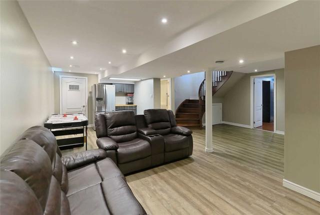 3034 Tours Rd, House detached with 4 bedrooms, 5 bathrooms and 6 parking in Mississauga ON | Image 27
