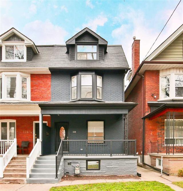 236 Grace St, House semidetached with 5 bedrooms, 5 bathrooms and 2 parking in Toronto ON | Image 1